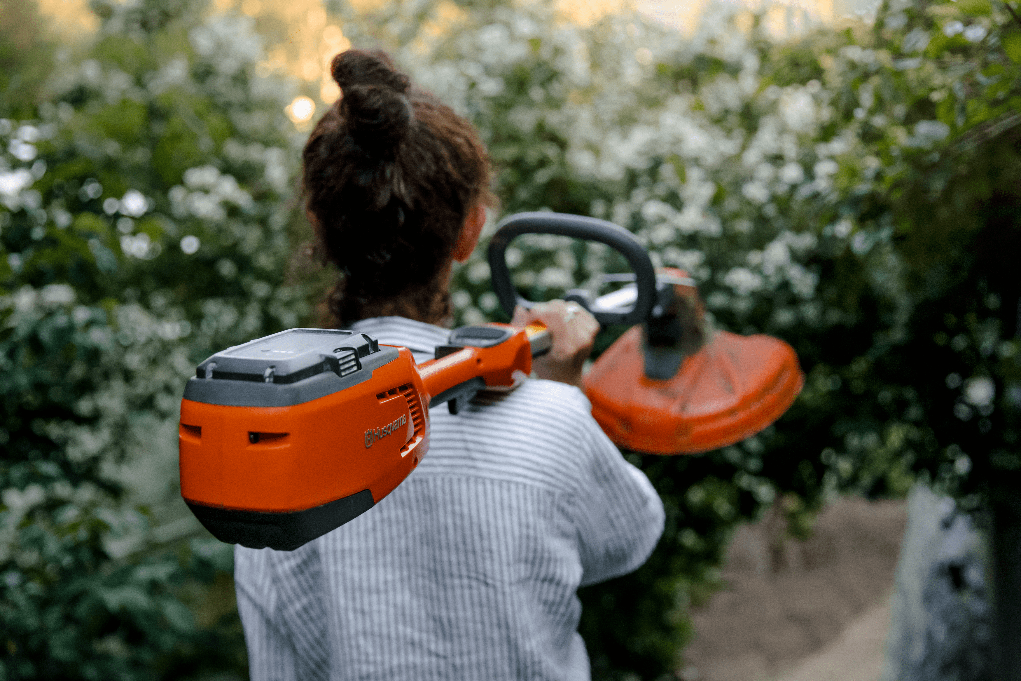 Husqvarna - Lightweight and Ergonomic Design